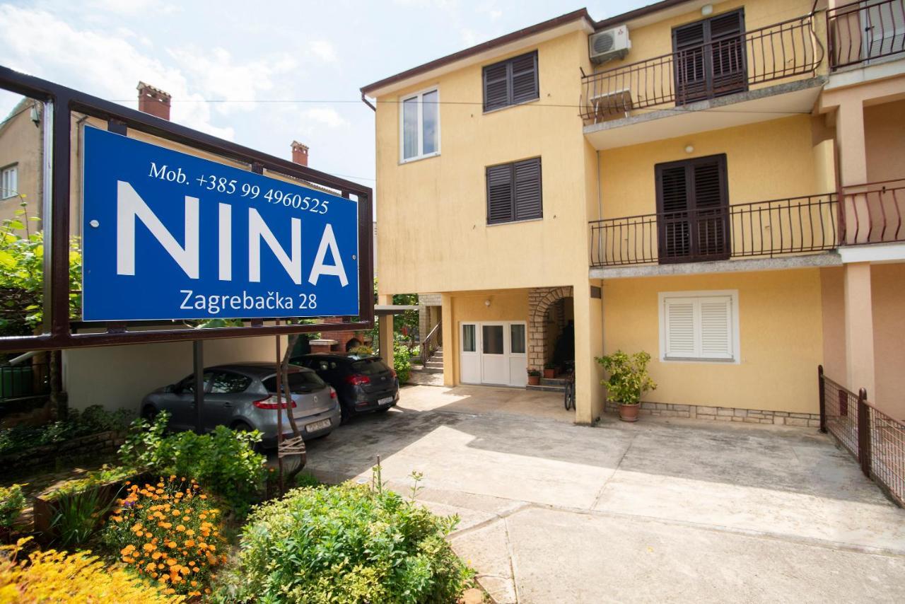 Apartment Nina Ровин Екстериор снимка